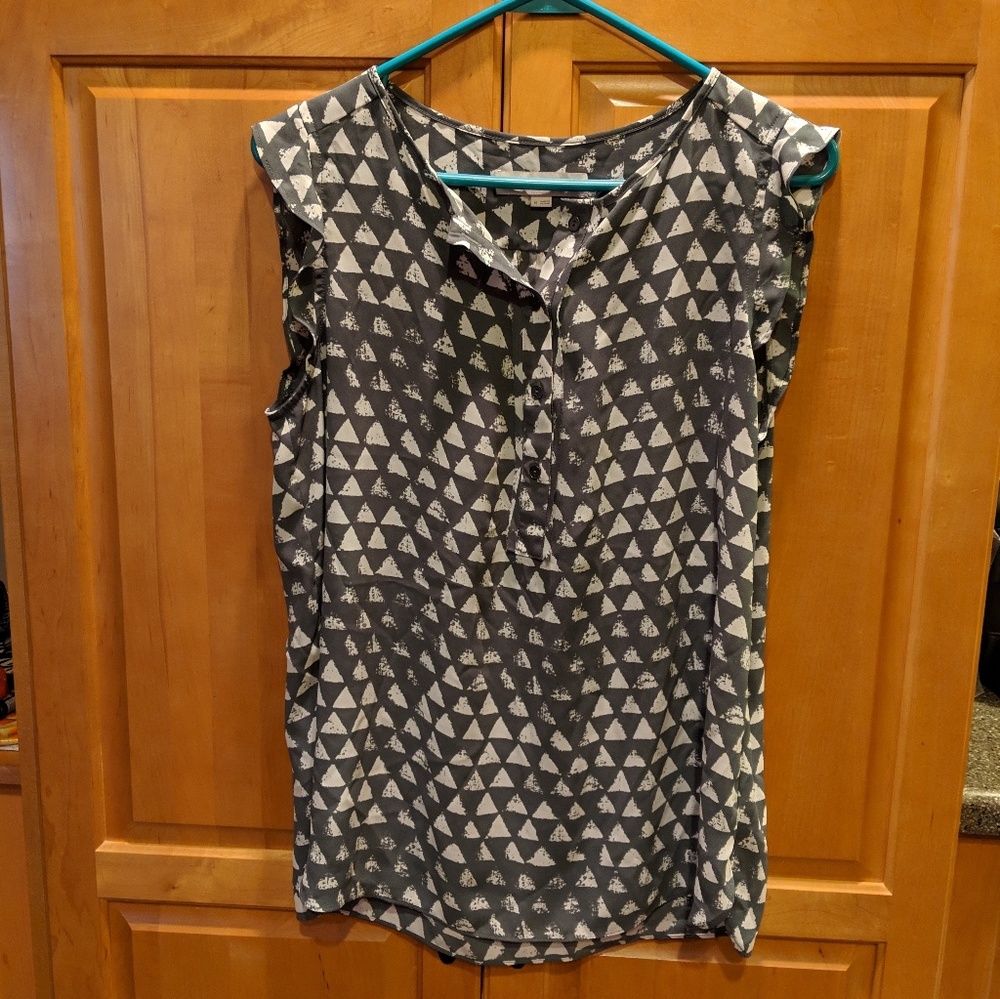 Loft women's gray sleeveless blouse
